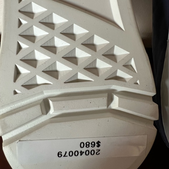 Salvatore Ferragamo Sneakers in US 9.0 - Picture 9 of 9